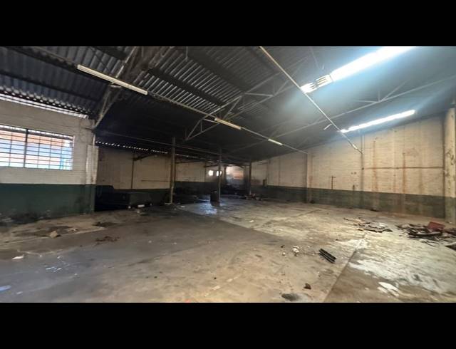 1,000M² WAREHOUSE TO LET IN PRETORIA WEST